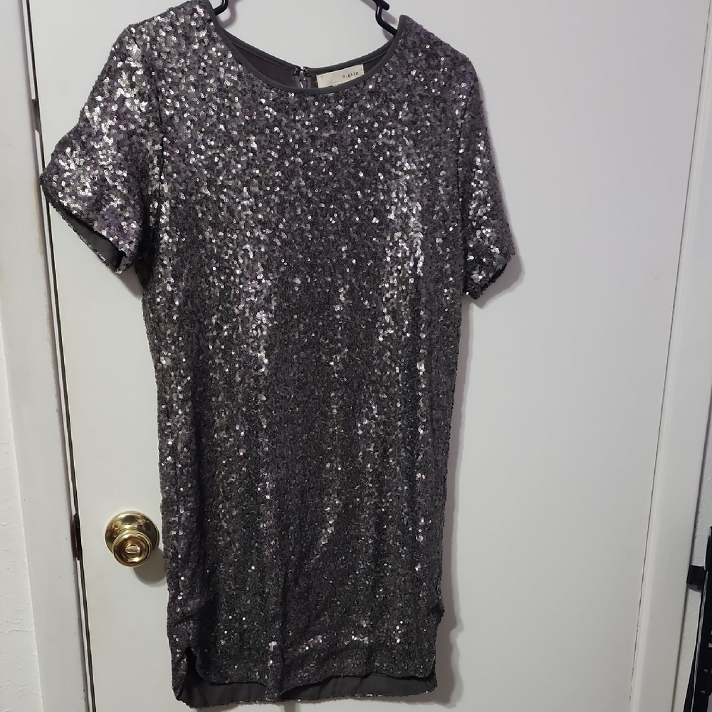 Elegant Sequin Midi Dress - Silver